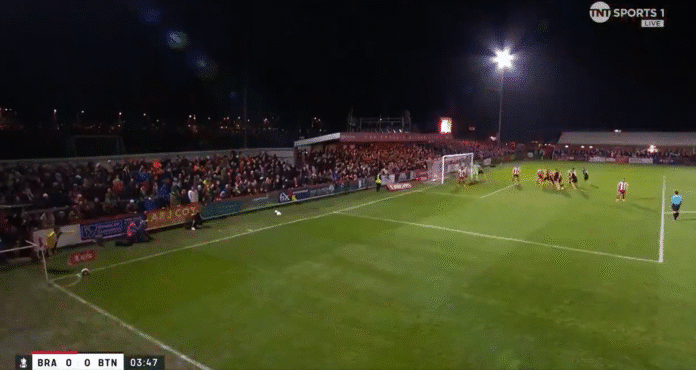 Video: Burton Albionin Julian Larssonilta nähtiin vuoden koomisin kulmapotku FA Cupissa