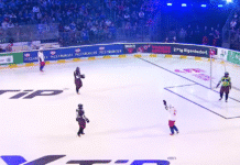 Video: Jääjalkapallo – keilailukengillä jalkapalloa jääkiekkokaukalossa