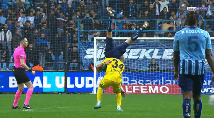 Klassikkovideo: Upeaa urheiluhenkeä – Florian Loshaj estää vastustajaa putoamasta niskoilleen Turkin liigassa