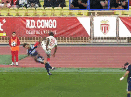 Video: AS Monacon Mamadou Coulibalylta kammotaklaus – erotuomari nosti heti punaisen kortin