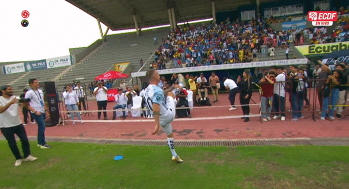 Video: Ecuadorilaisjoukkue esitteli uuden pelaajansa faneille – kikkailut menivät pieleen