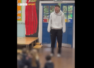 Video: Sankarin vastaanotto lapsilta – Macclesfieldin Sam Heathcote palasi töihin