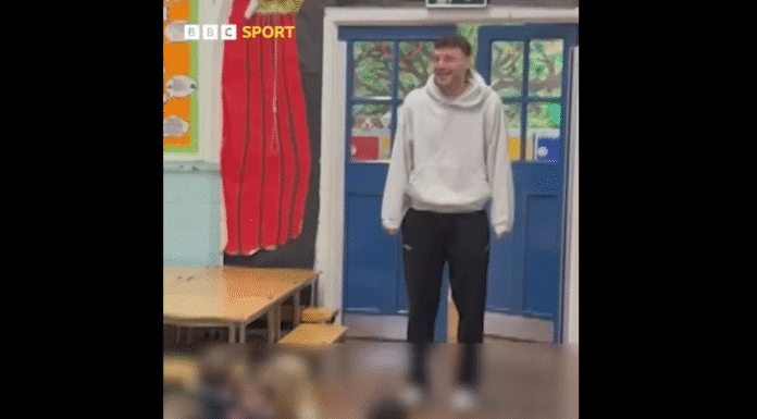 Video: Sankarin vastaanotto lapsilta – Macclesfieldin Sam Heathcote palasi töihin