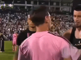 Video: Alianza Lima kaatoi Inter Miamin – Alan Cantero kyynelehti saatuaan Messin pelipaidan