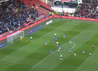 Video: Bristol Cityn Adam Randell tälläsi kuvankauniin voittomaalin Englannin Mestaruussarjassa