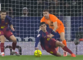 Video: Barcelona-vahti Joan Garcia työnsi toppari Gerard Martinin pallon eteen – ei maalia