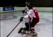 Klassikkovideo: 22-vuotiaat Jari Litmanen ja Finidi George pelaamassa jääkiekkoa 90-luvun alussa