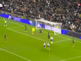 Video: Tottenhamin Dominic Solanke ohjasi uskomattoman maalin Man Cityn verkkoon