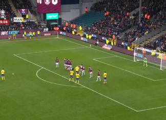 Video: Mansfield pudotti Burnleyn FA Cupista – Louis Reed ratkaisi komealla vaparimaalilla Video: Mansfieldin Louis Reed pamautti loisteliaan vaparimaalin FA Cupissa