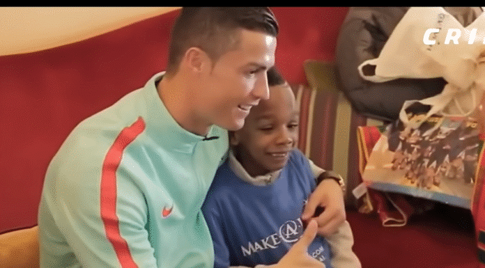 Cristiano Ronaldo täyttää 41 vuotta – koostevideo sympaattisista fanikohtaamisista