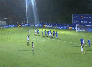 Video: Maalivahti Cássiolle iski kova vessahätä kesken vaparitilanteen – kaikki odottivat kiltisti