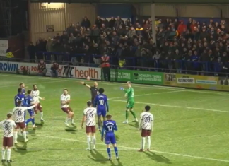 Video: Englannissa nähtiin täysin poikkeuksellinen rankkaritilanne – vastustajalle epäsuora vapari