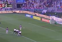 Video: Kauden hidastempoisin rankkari – Renê sipsutteli kauan ja laukoi ohi maalin Brasiliassa