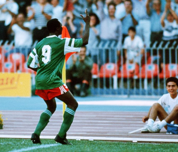 Video: Roger Milla ja unohtumattomat tuuletukset kulmalipulla MM-kisoissa 1990