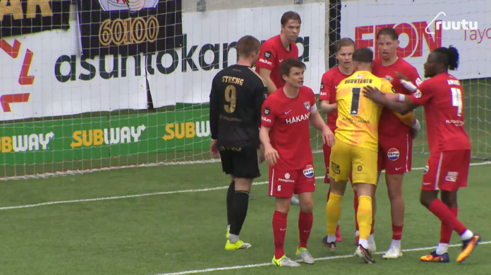 Video: FC Interin maalivahti Eetu Huuhtanen otti ilmiömäisen tuplatorjunnan Seinäjoella