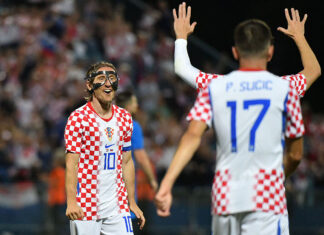 Video: 40-vuotias Luka Modrić viimeisteli eleettömän maalin Slovenian verkkoon