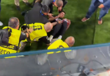 Video: Fani yritti juosta kentälle USA–Paraguay-ottelussa – huonosti kävi