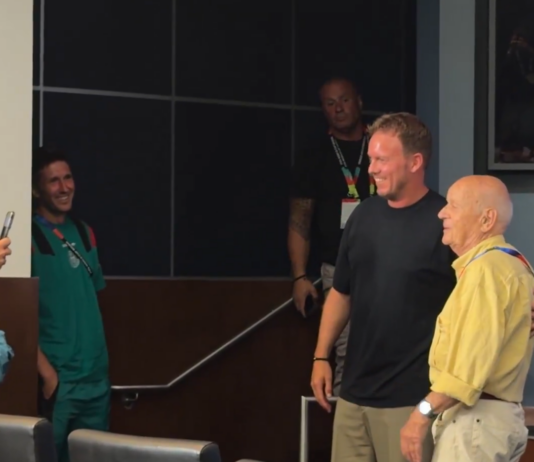 Video: 88-vuotias toimittajalegenda Hartmut Scherzer on jo uransa 17. MM-kisoissa