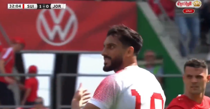 Video: Jordanian pelaaja käski olla tottelematta päävalmentajaa – Sveitsi rankaisi heti