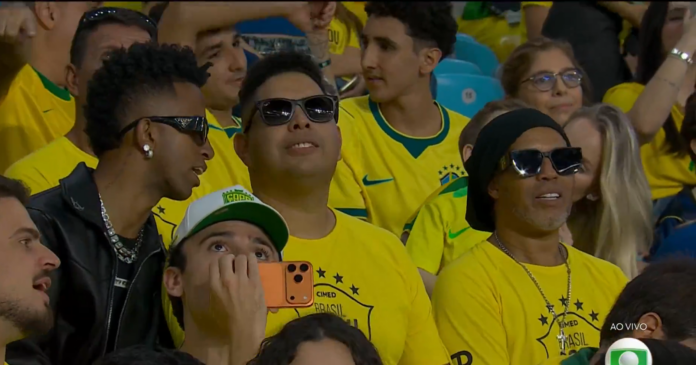 Video: Brasilia murskasi Panaman – katsomossa Ronaldinhon, Ronaldon ja Vinícius Júnior kopiot