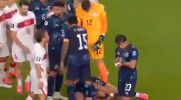 Video: Erikoinen tilanne – Paraguayn Matías Galarza laittoi erotuomarin kellon käteensä