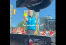 Video: Vale-erotuomari jakelee keltaisia kortteja autoilijoille Toronton keskustassa