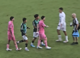 Video: Club León kaatoi Inter Miamin – pelaajat pyysivät Lionel Messiltä paitaa ja yhteiskuvia