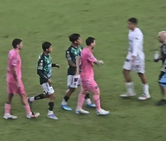 Video: Club León kaatoi Inter Miamin – pelaajat pyysivät Lionel Messiltä paitaa ja yhteiskuvia
