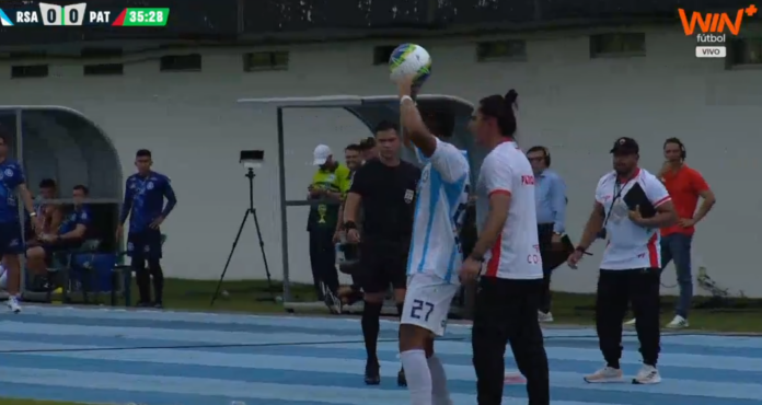Video: Päävalmentaja Carlos Giraldo filmasi itselleen nolon ulosajon Kolumbiassa