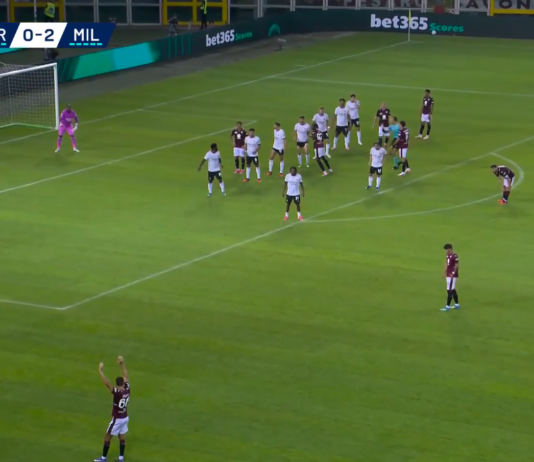 Video: Torinon Che Adams laukoi harvinaisen maalin kääntövolleylla AC Milanon verkkoon
