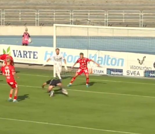 Video: FC Lahden Momodou Sarr puski voittomaalin lähes nurmen pinnasta Veikkausliigassa