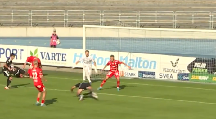 Video: FC Lahden Momodou Sarr puski voittomaalin lähes nurmen pinnasta Veikkausliigassa