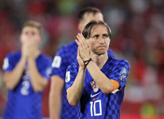 Video: 41-vuotias Luka Modrić teki jälleen historiaa – maalasi Kroatian voitossa