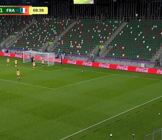 Ranskan U20 naisilla vuoden erikoisin kulmapotkukuvio – ja pallo oli maalissa