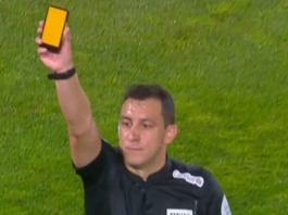 Video: Tuomari näytti kortit digitaalisesti Copa Uruguayn ottelussa
