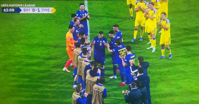 Video: Edin Džekon maajoukkueura päätökseen – pelaajat tekivät kunniakujan