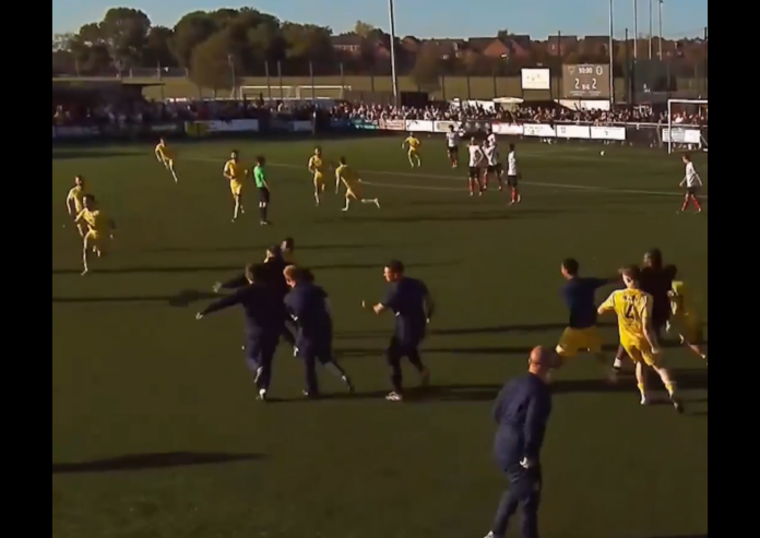 Video: FA Cupin karsinnoissa viime hetkien draamaa – kolme maalia 97. minuutin jälkeen