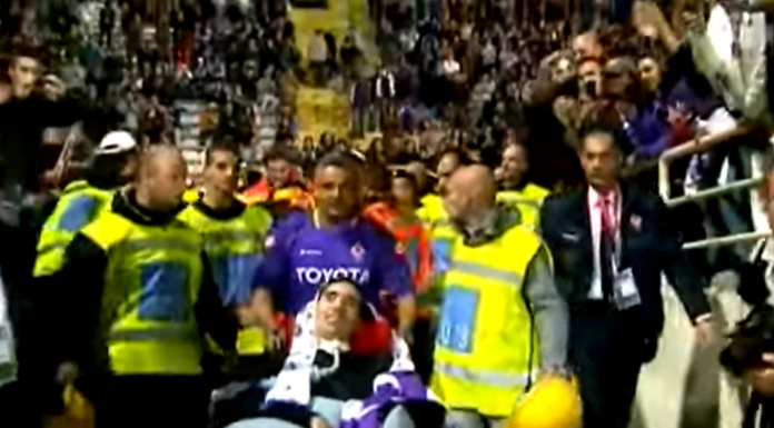 Video: Roberto Baggio tuo ALS:iin sairastuneen entisen pelikaverinsa Stefano Borgonovon kentälle 2008